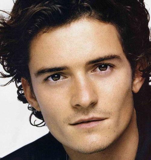 奥兰多·布鲁姆：边缘行走,探索边缘行走的人生轨迹