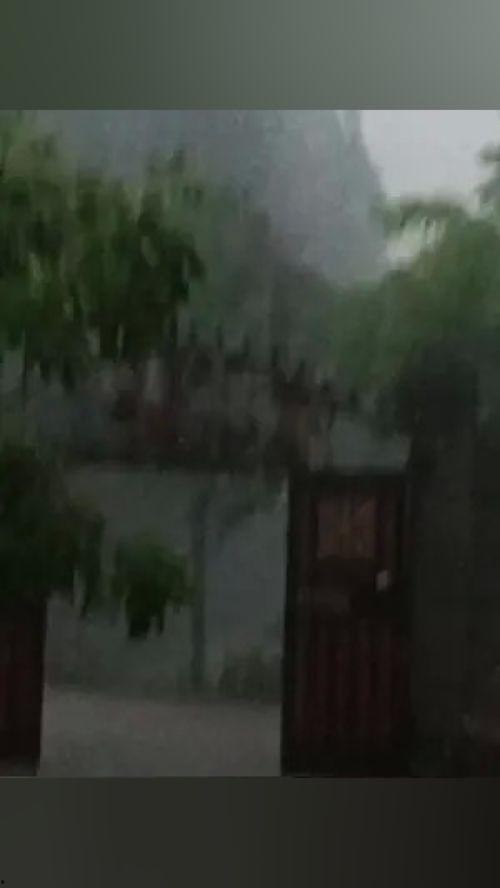 狂风啊暴雨啊,大自然的怒吼与洗礼